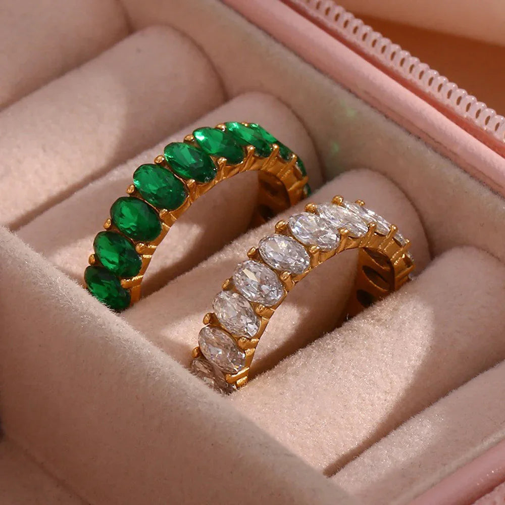 Antonia Pavé Ring