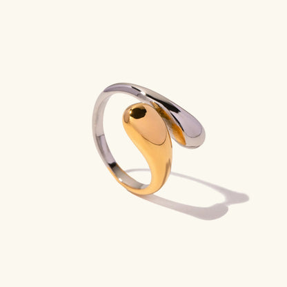 Sabine Signet Ring