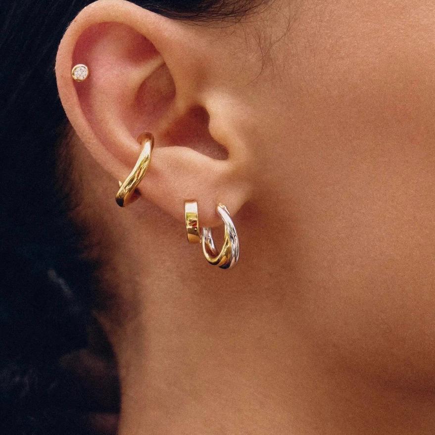 Élan Twist Hoop Earrings
