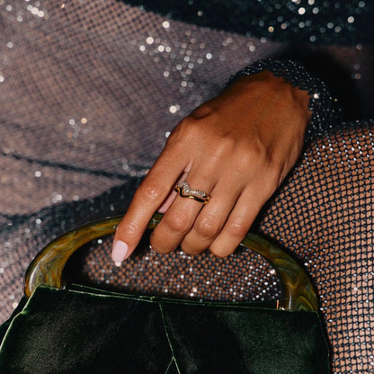 Radiance Curve Ring