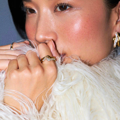 Radiance Curve Ring